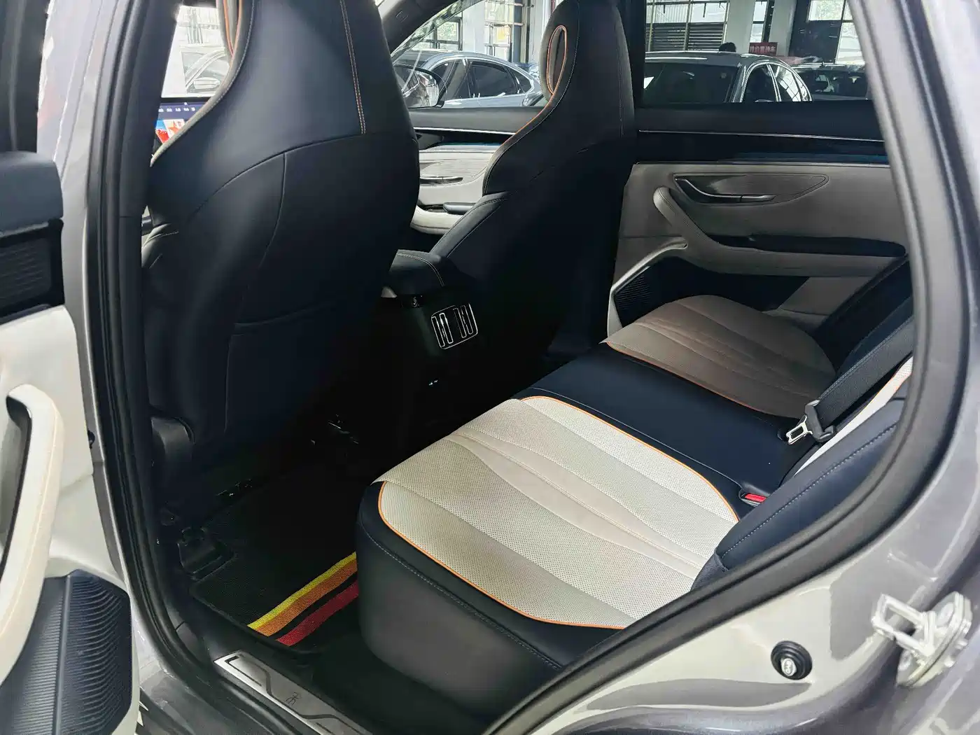 BYD Song PLUS PHEV 2021 DM-i 51KM Honor фото 3