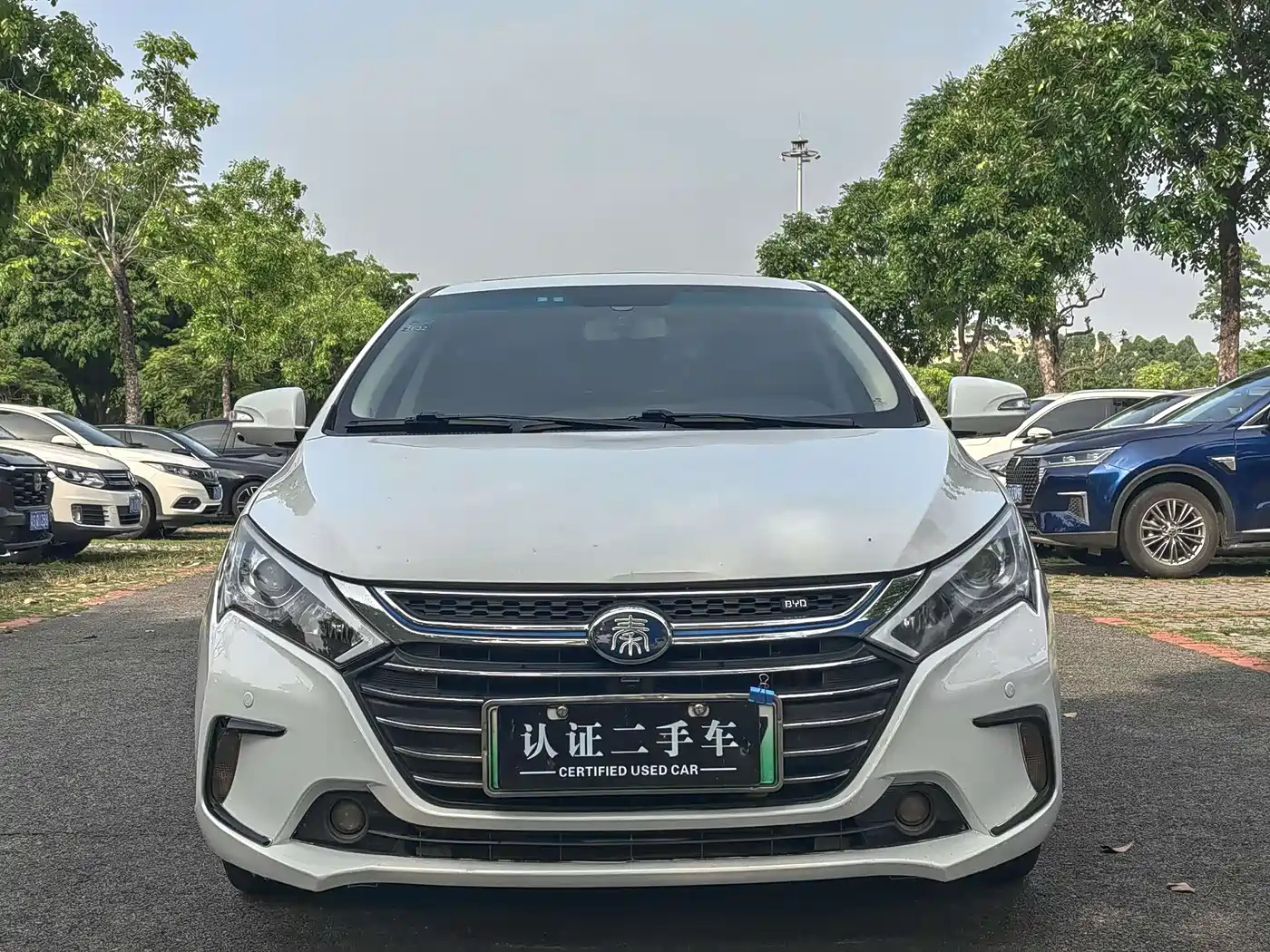 BYD Qin New Energy 2017 1.5T Premium Model фото 2