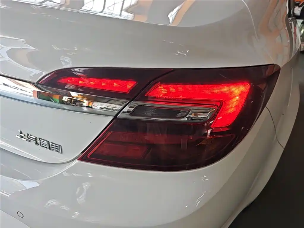 Buick Regal 2015 2.0L Leading Fashion Model фото 8