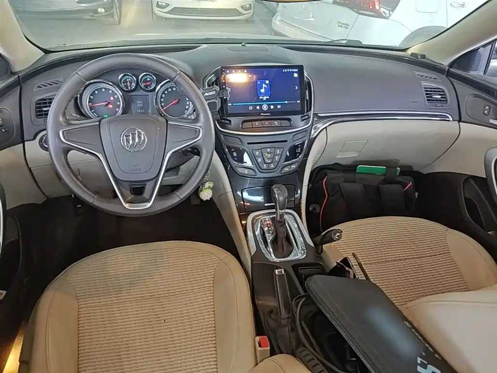 Buick Regal 2015 2.0L Leading Fashion Model фото 10