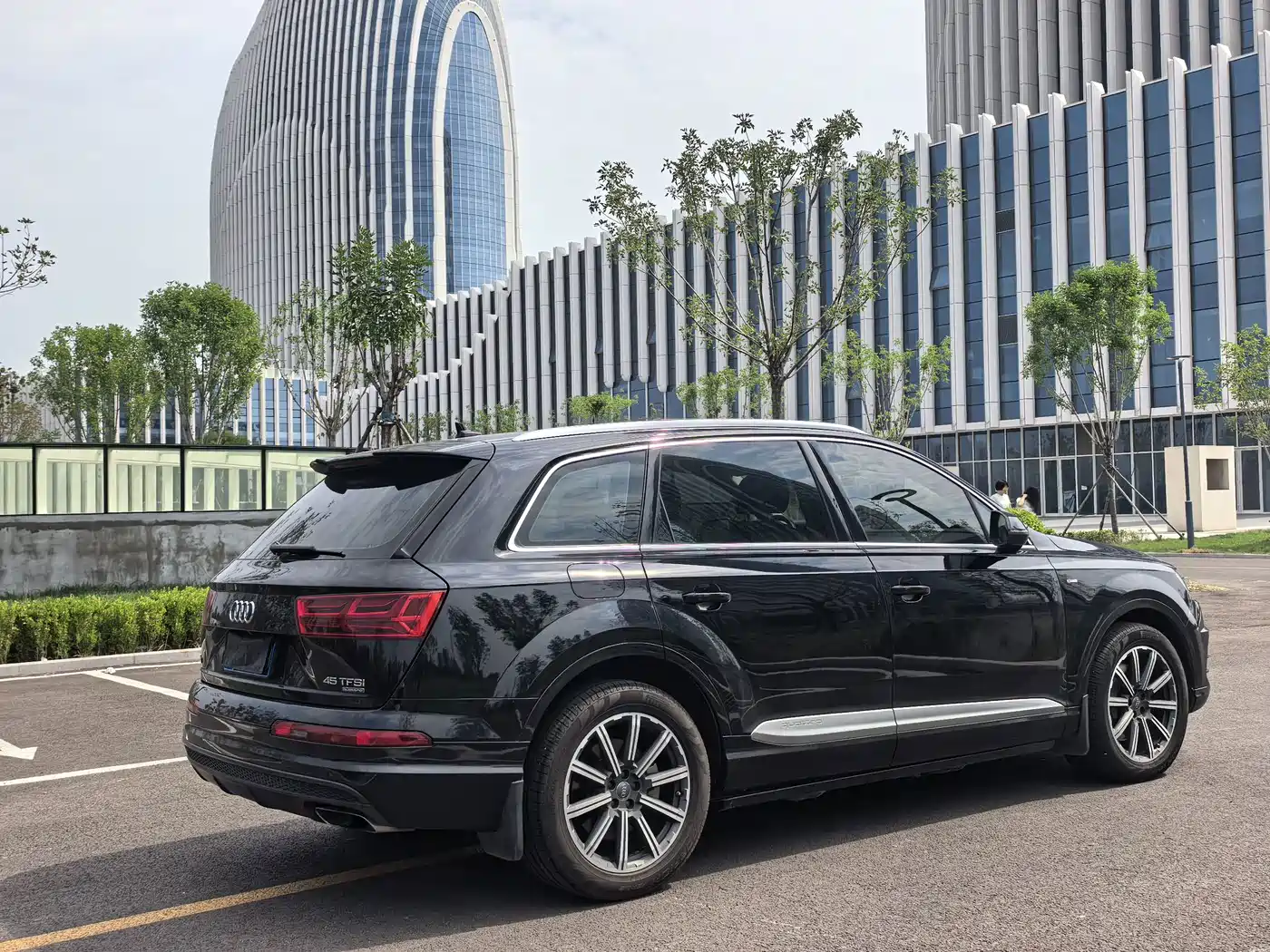 Фото 4 - Audi Q7