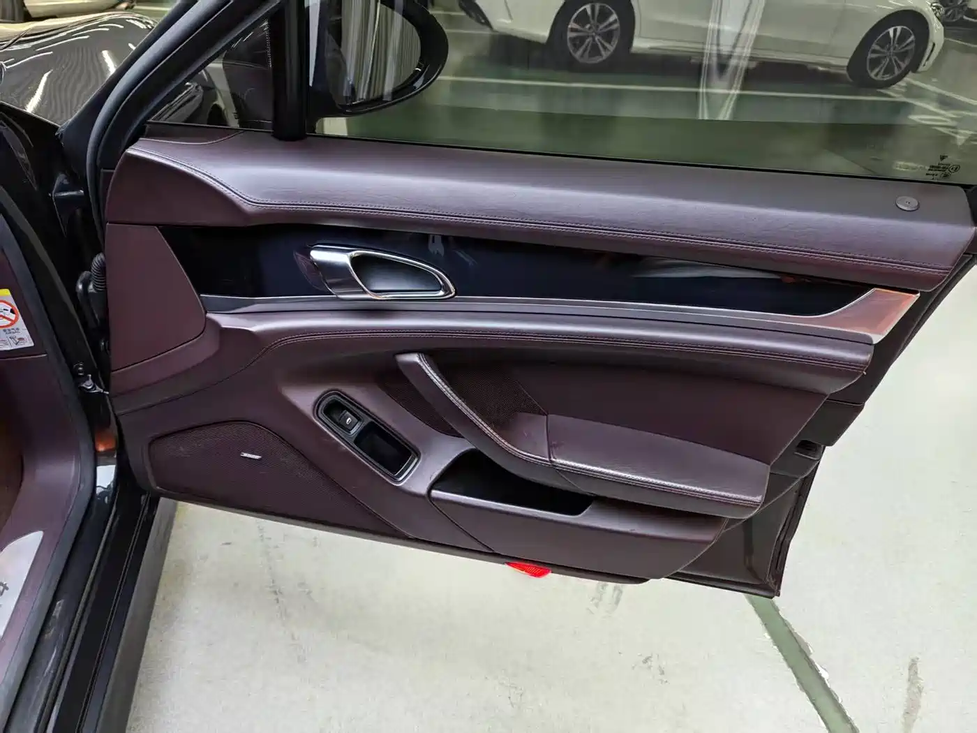 Porsche Panamera 2010 Panamera 4 3.6L фото 29