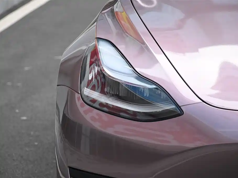 TESLA MODEL 3 (IMPORTED)