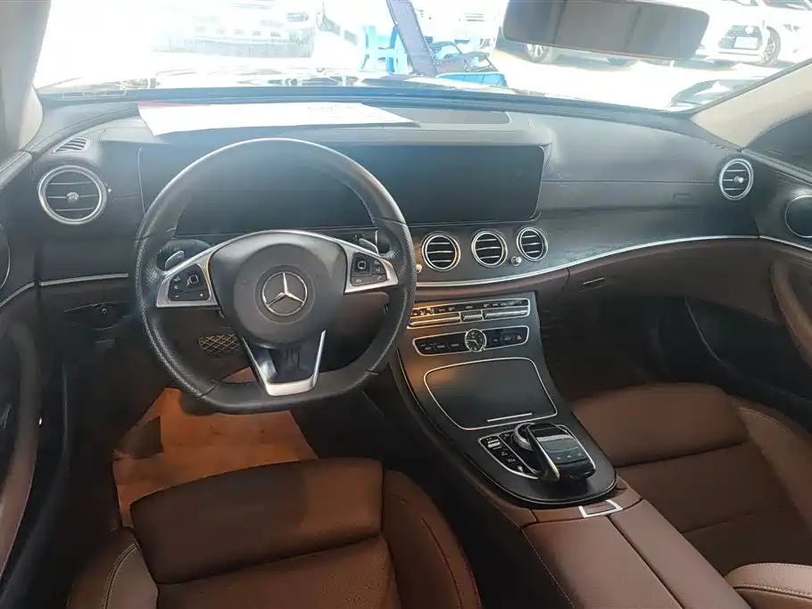 Mercedes-Benz E-Class 2018 E 200 L Sport фото 12