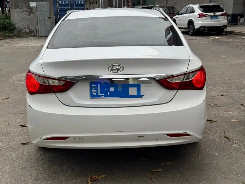 Hyundai Sonata 2011 2011 2.0L Automatic Fashion