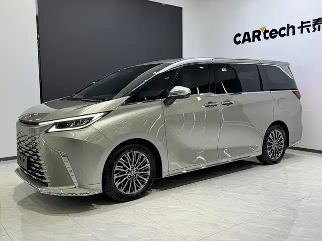 Lexus LM 2023 500h 6-Seater Prestige Edition
