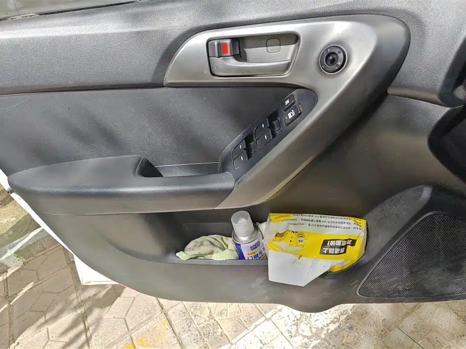 Kia Forte 2012 1.6L MT GL Commemorative Edition фото 7