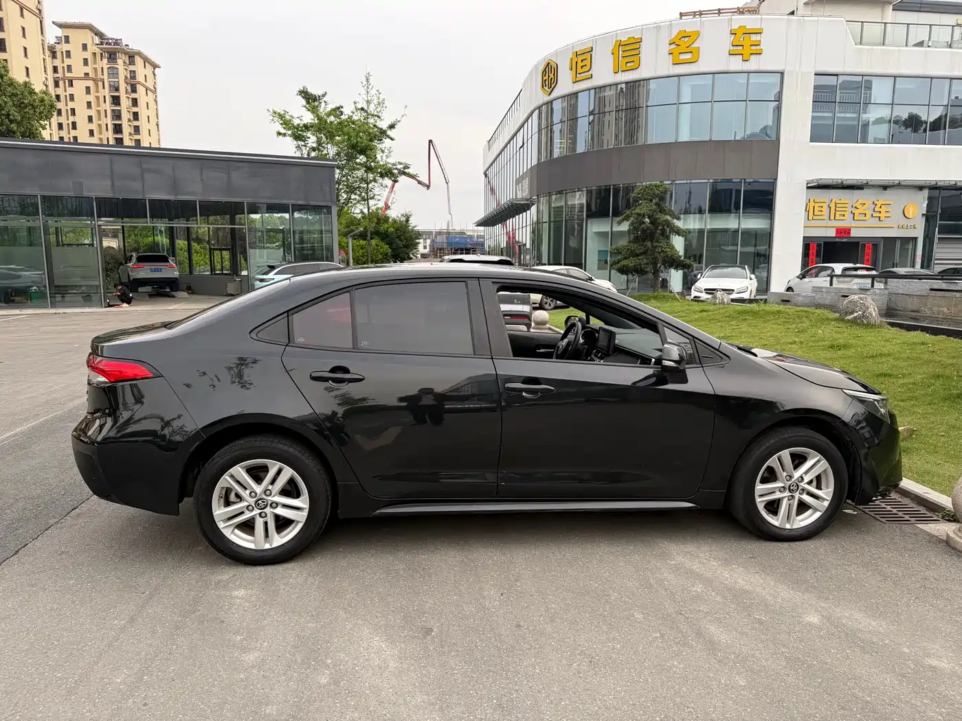 Toyota Levin 2021 185T CVT Progressive Edition фото 11