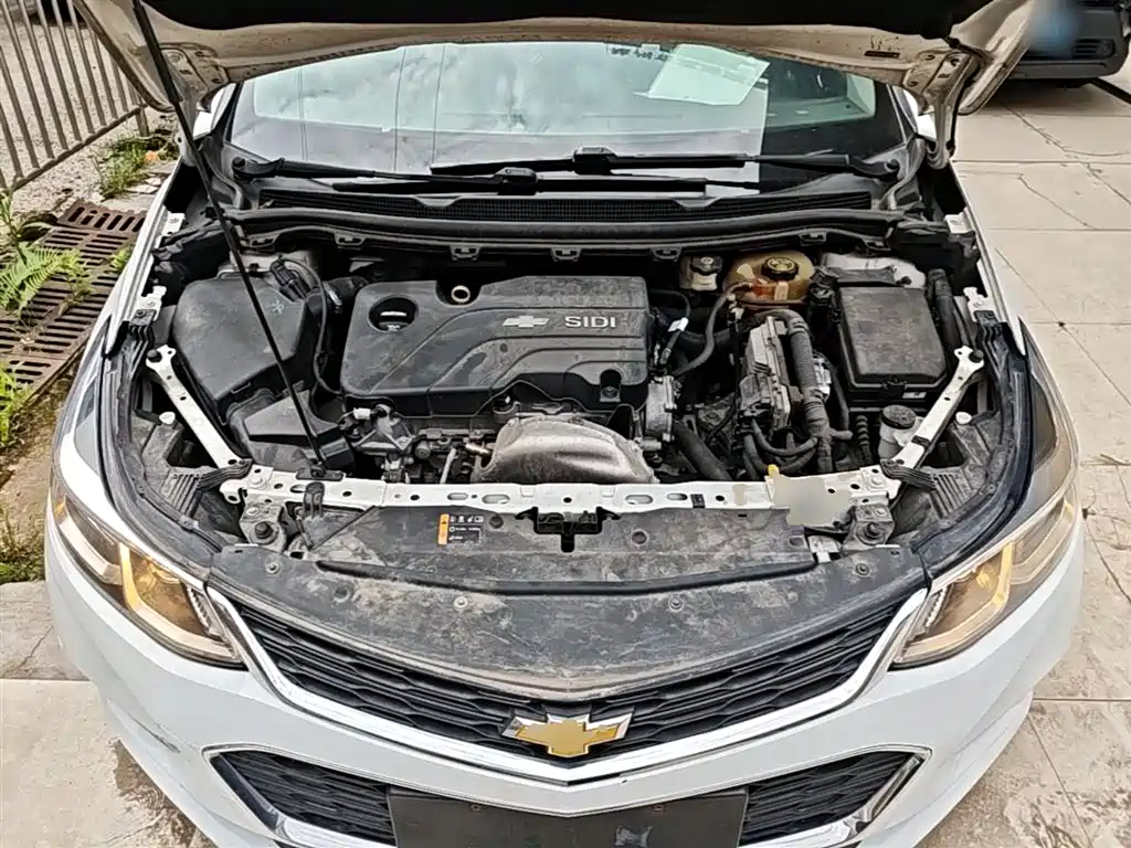 Chevrolet Cruze 2018 Hatchback 320 Automatic Stylish Edition фото 20