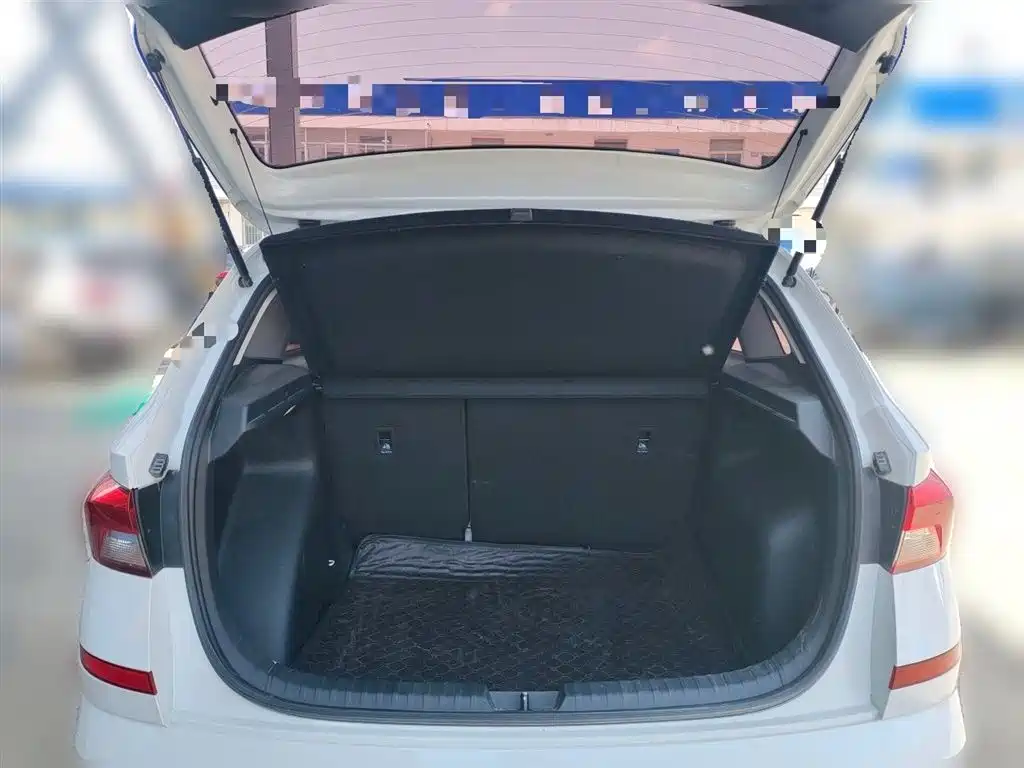 Škoda Kamiq 2023 Facelift 1.5L Auto Comfort Edition фото 16