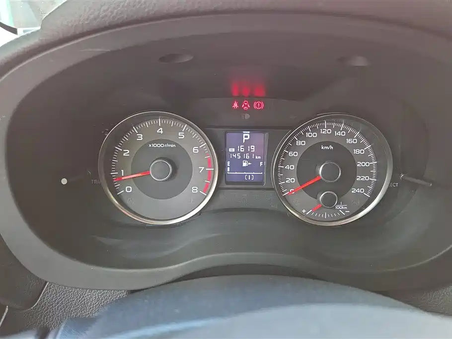 Subaru Forester 2016 2.0i Fashion Navigation Edition фото 14