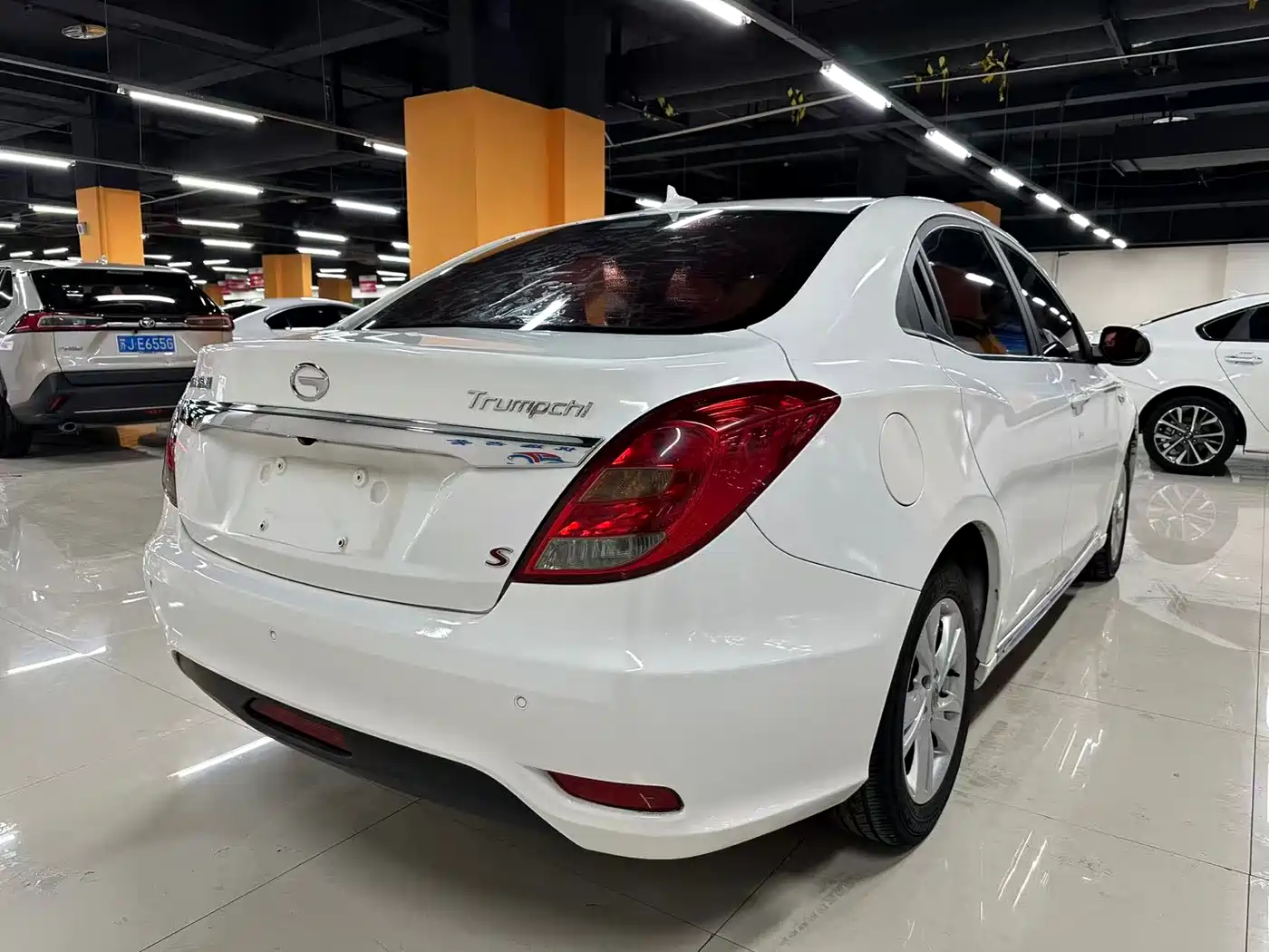 GAC Trumpchi Trumpchi GA3S Vision 2014 1.6L Automatic Luxury ESP Edition фото 15