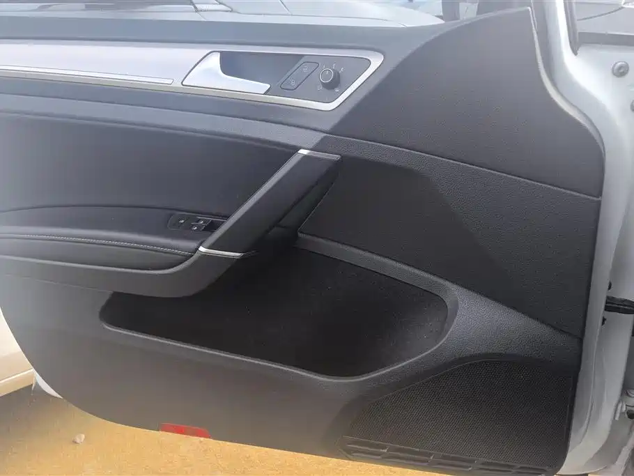 Volkswagen Golf 2020 280TSI DSG Comfort фото 7