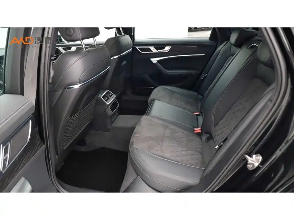 Audi A6L 2024 55 TFSI quattro Exclusive Dynamic фото 7