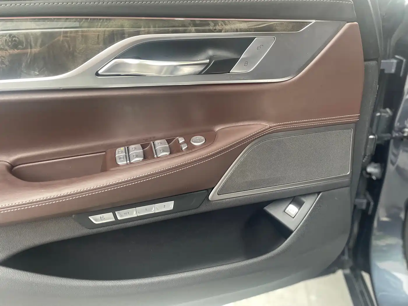 BMW 7 Series 2016 740Li Leading Edition фото 6