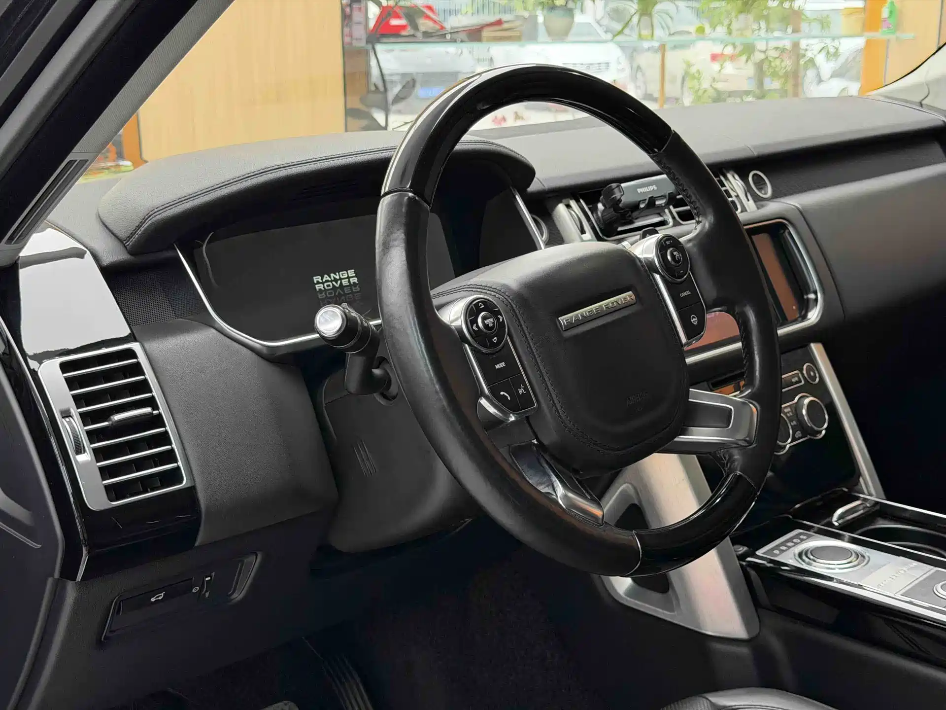 Фото 17 - Land Rover Range Rover
