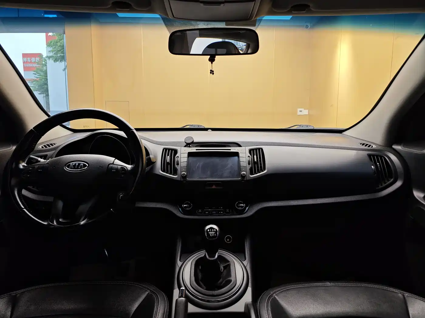 Kia Sportage 2014 2.0L Manual 2WD GLS Edition фото 19