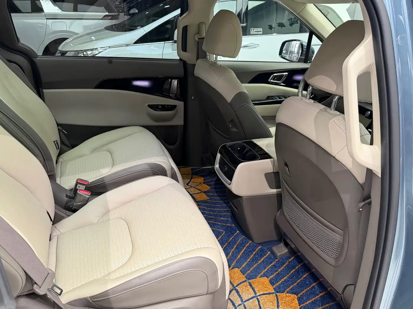 Kia Carnival 2021 2.0T Flagship Edition фото 23