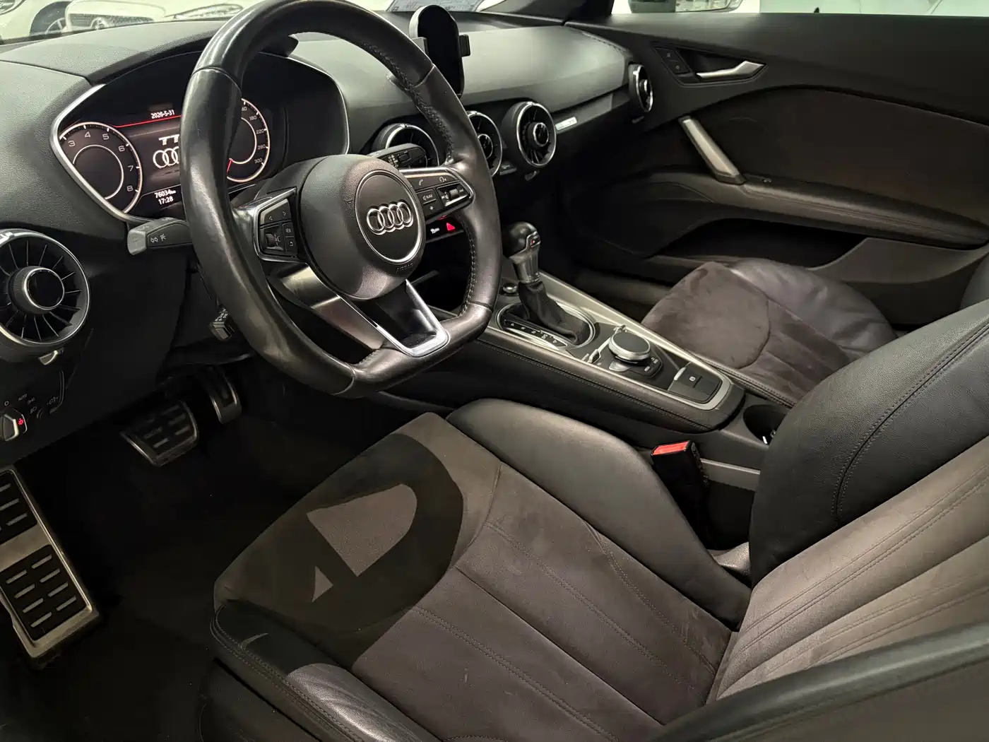 Audi TT 2015 TT Coupe 45 TFSI фото 12
