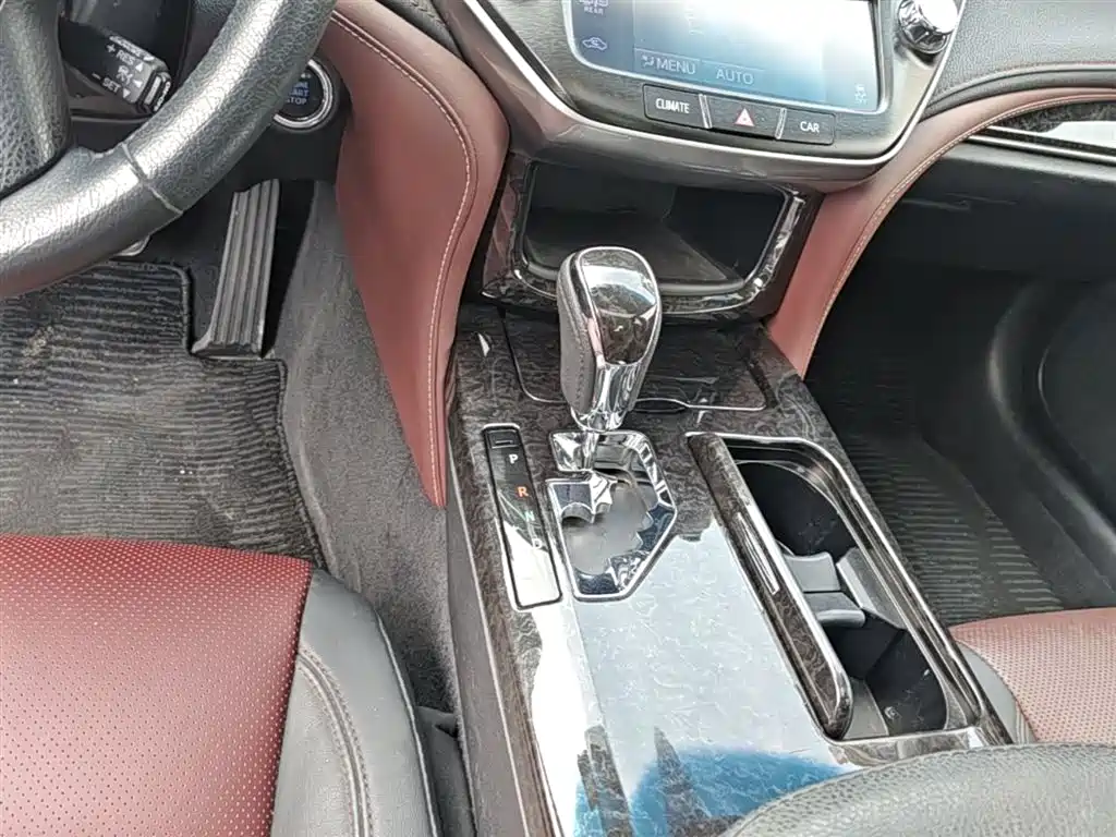 Toyota Crown 2018 2.0T Sport Edition фото 14