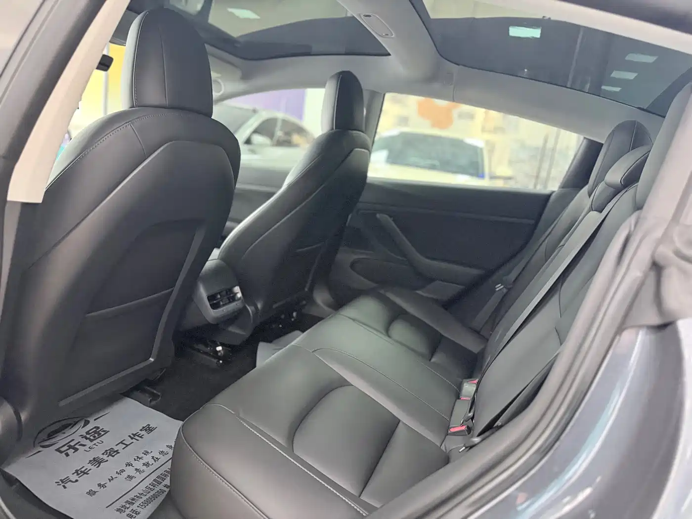 Фото 8 - Tesla Model 3