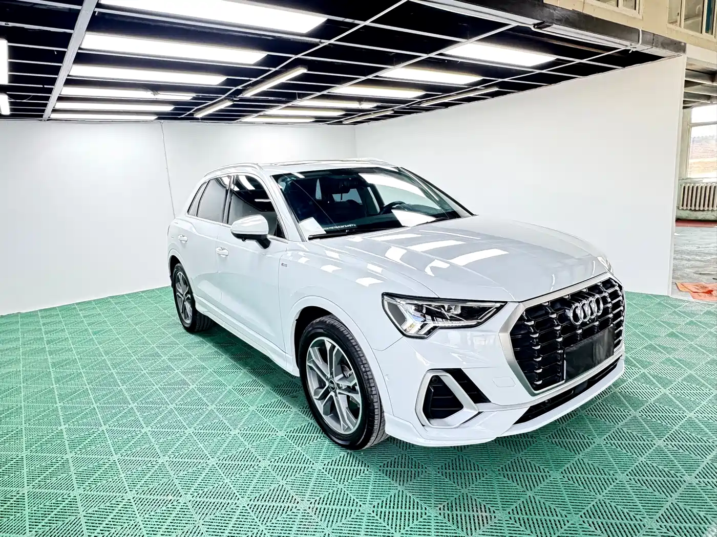 Audi Q3 2022 35 TFSI Fashion Dynamic фото 3