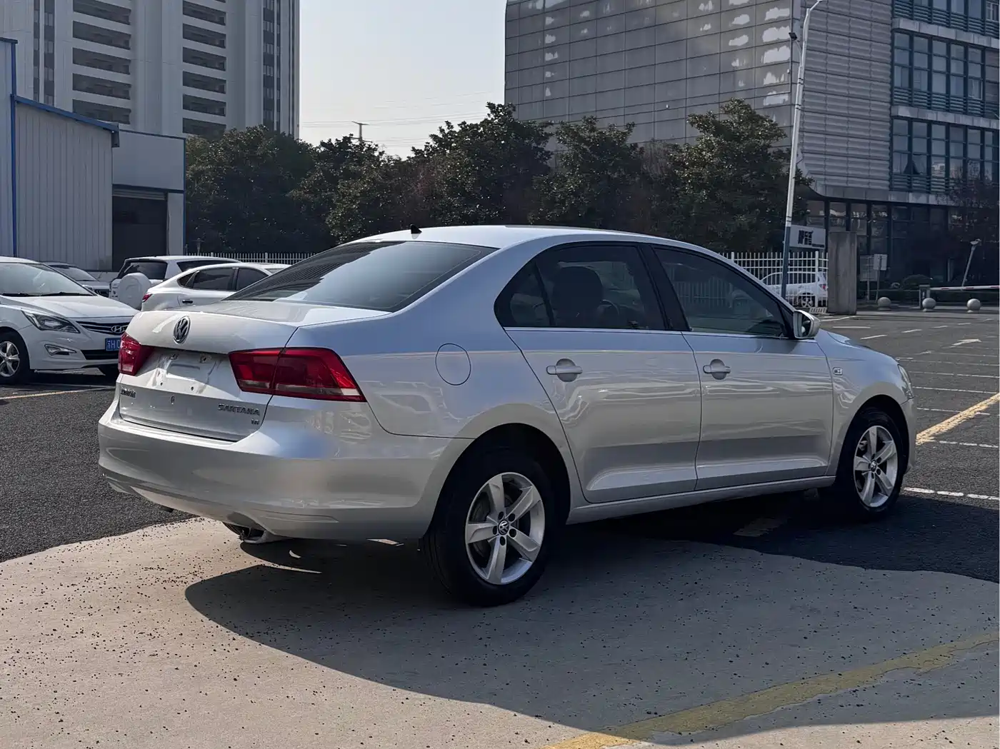 Volkswagen Santana 2013 1.6L Automatic Comfort Edition фото 4