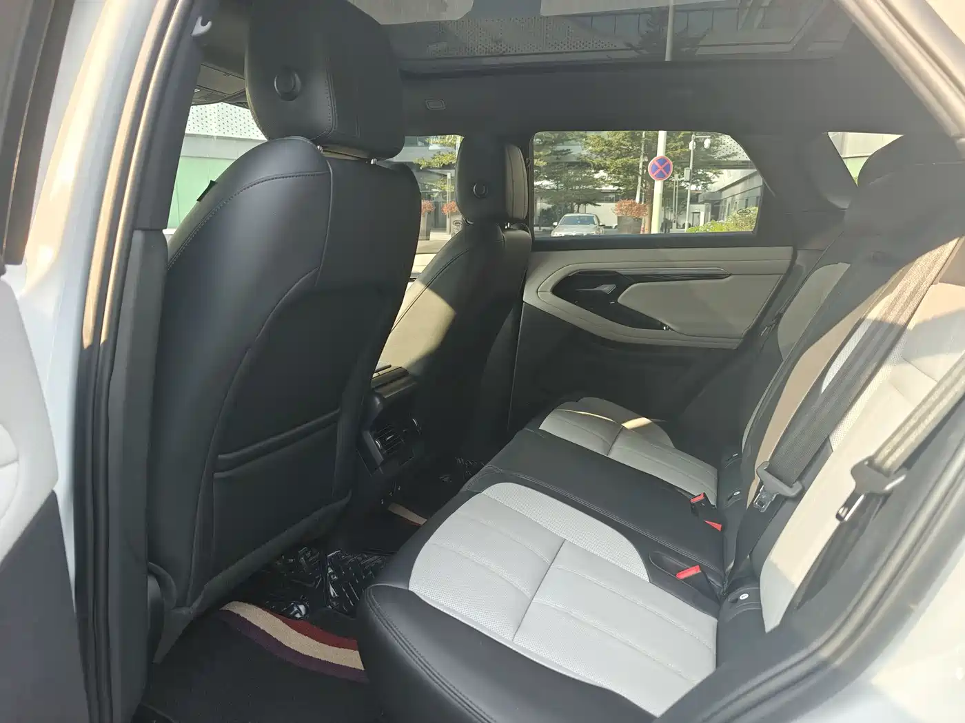 Land Rover Range Rover Evoque 2020 249PS R-DYNAMIC S Sport Edition фото 10