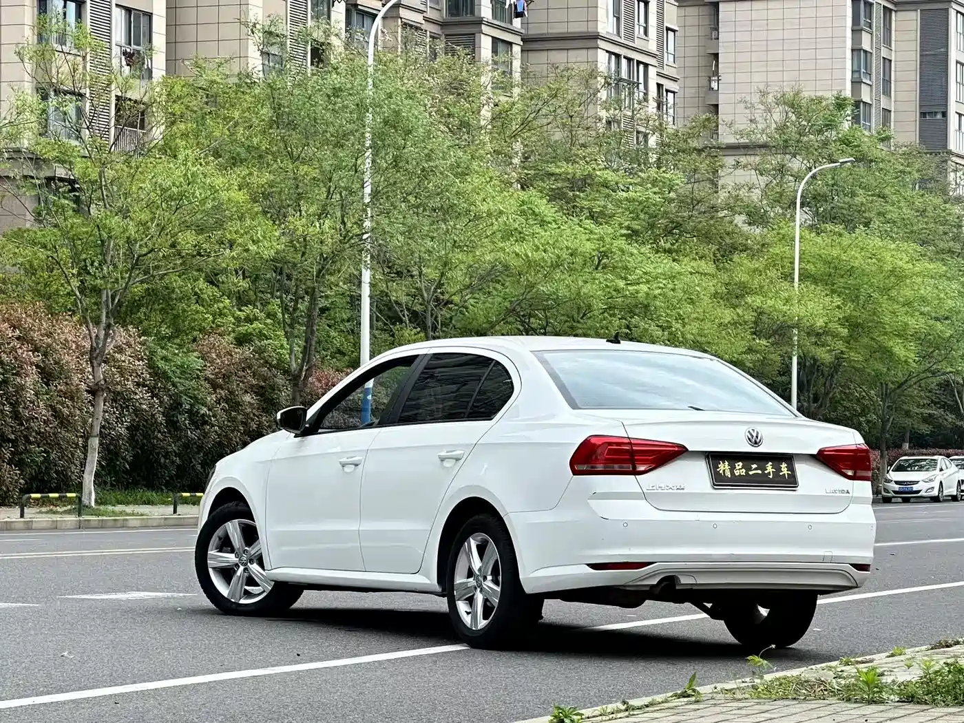 Volkswagen Lavida 2017 1.6L Automatic Trend Edition фото 5