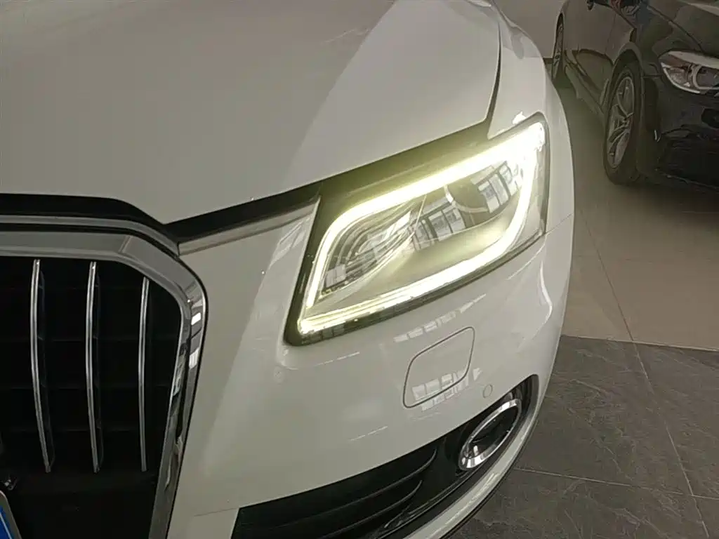Audi Q5 2015 40 TFSI Technology фото 24
