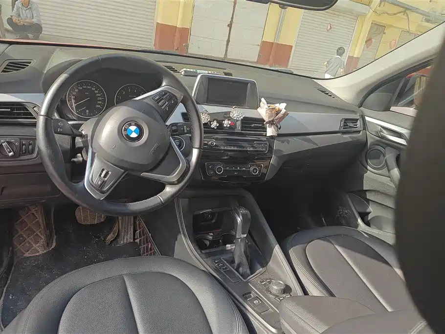BMW X1 2018 sDrive18Li Fashion Model фото 12