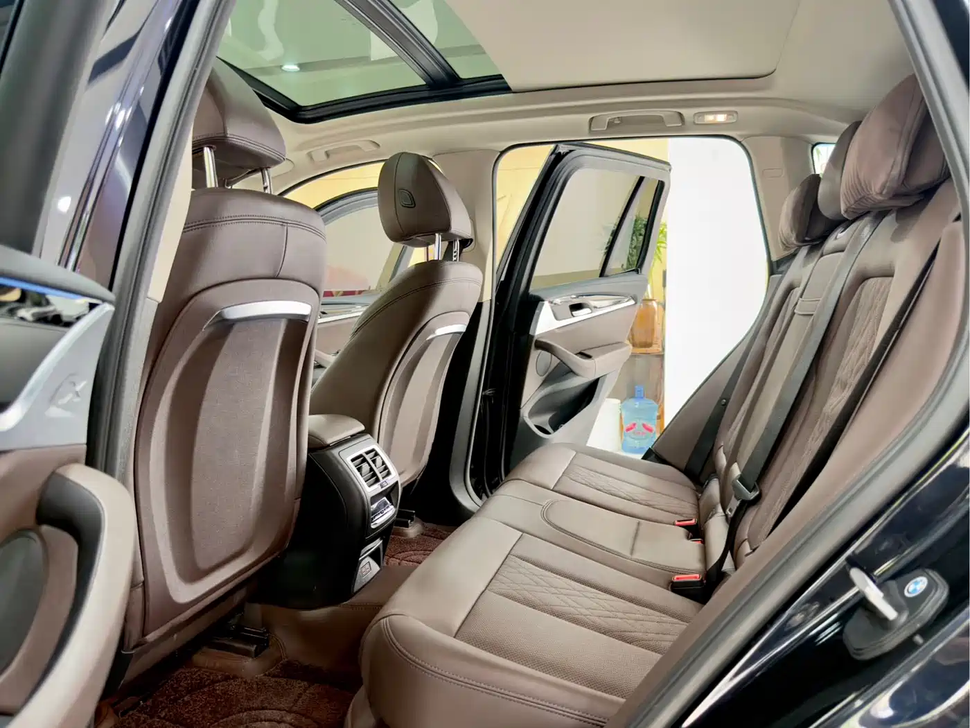 BMW iX3 2023 Leading Type фото 11