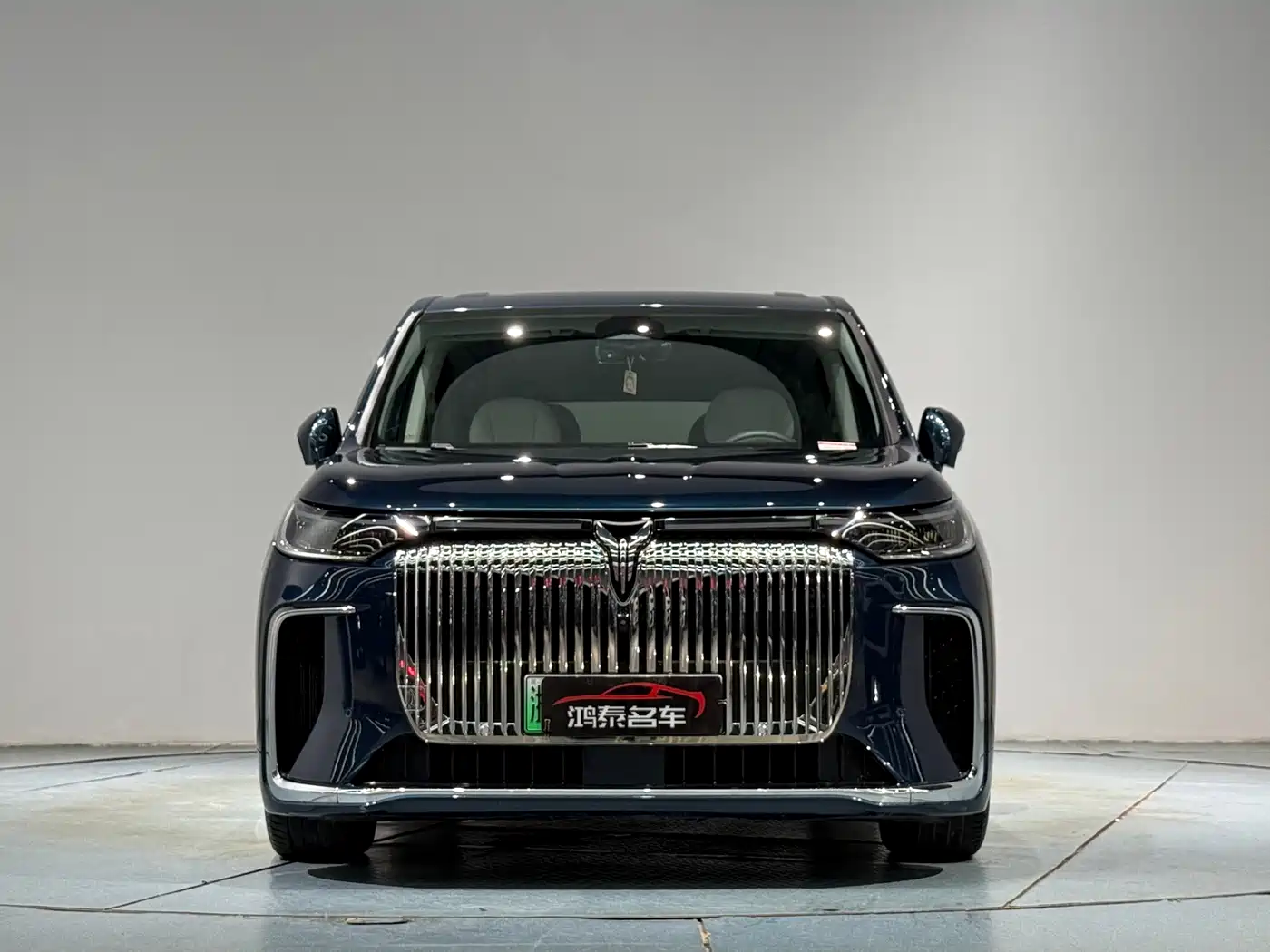 Voyah Auto Voyah Dreamer 2025 PHEV AWD Flagship Kunpeng Edition фото 3
