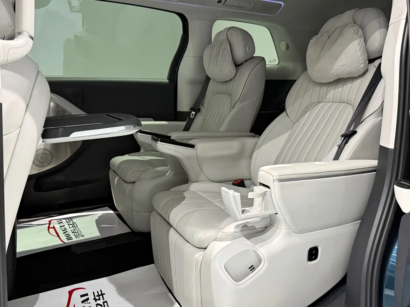 Voyah Auto Voyah Dreamer 2025 PHEV AWD Flagship Kunpeng Edition фото 8