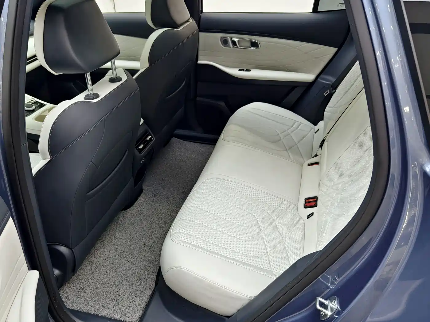 Geely Galaxy Galaxy Starship 7 EM-i 2025 120km Navigation Edition фото 7