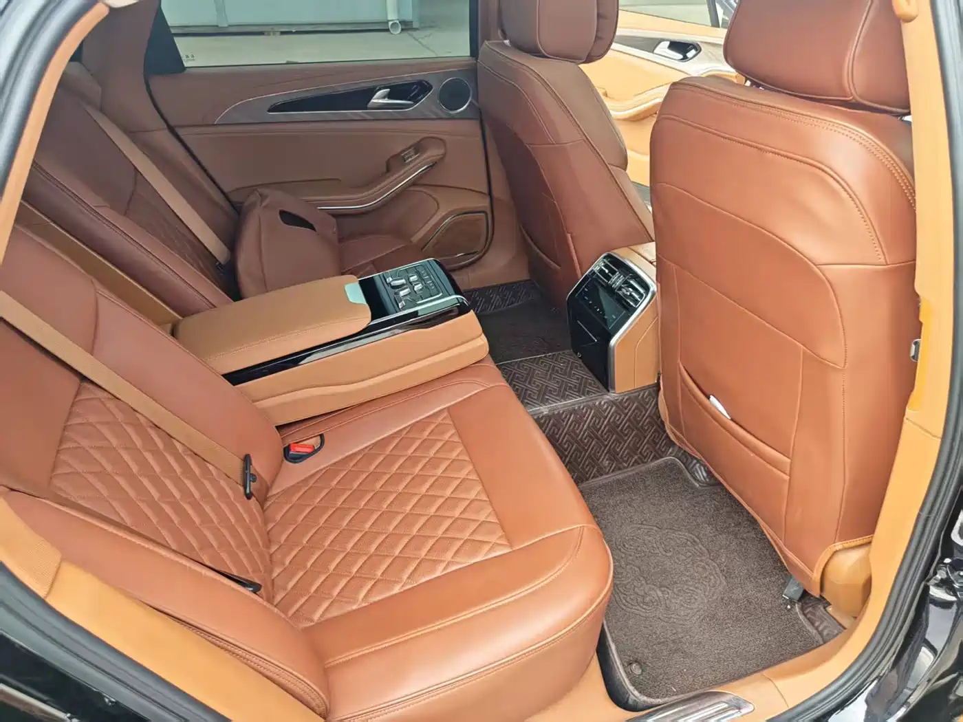 Hongqi H9 2020 2.0T Smart Connection Qi Yue Edition фото 5