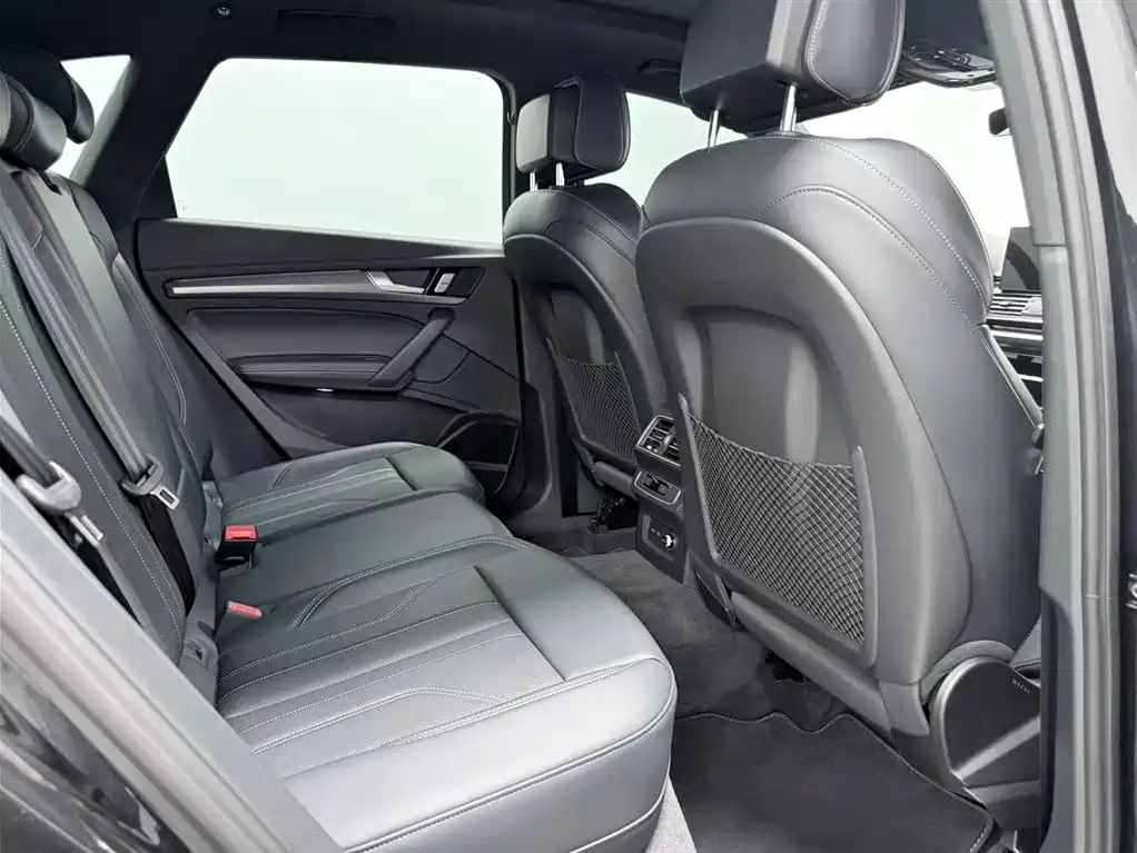 Audi Q5L 2024 Model 45 TFSI Luxury Dynamic фото 7