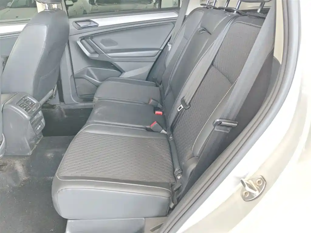 Volkswagen Tiguan L 2019 330TSI Automatic 2WD Trend Edition China VI фото 17