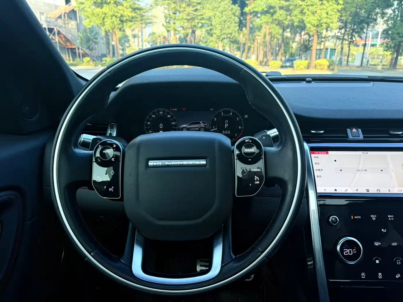 Фото 11 - Land Rover Discovery Sport