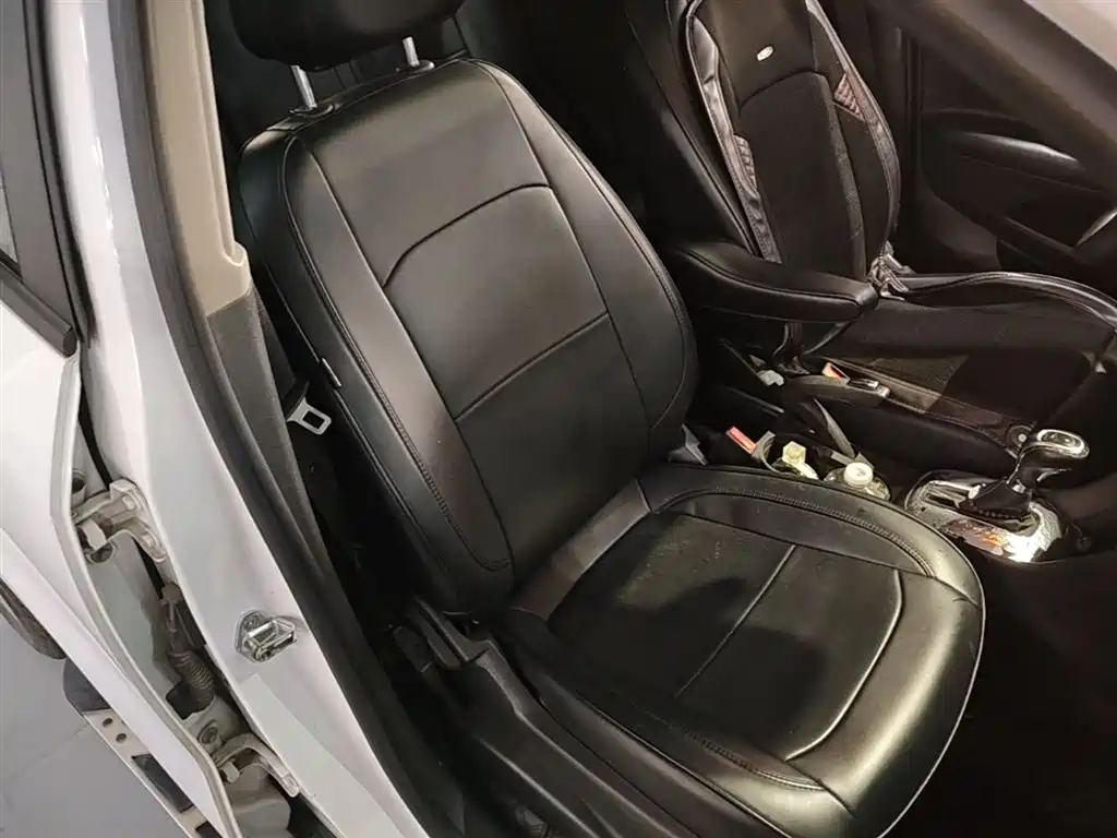 Buick Encore 2014 1.4T Automatic 2WD Urban Elite фото 25