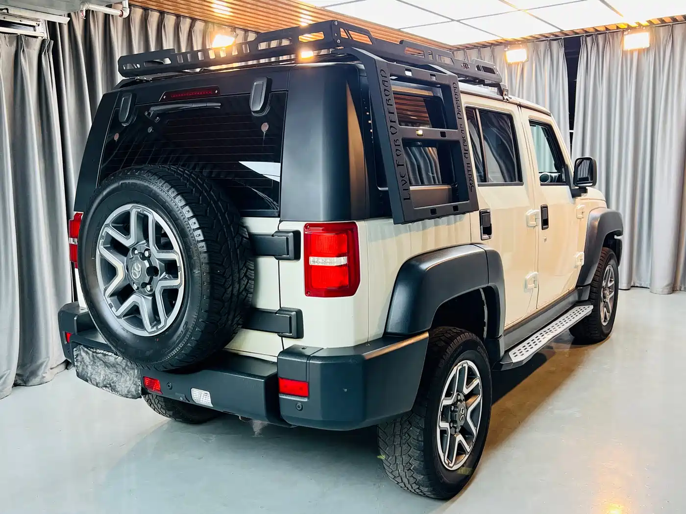 BAIC ORV Beijing Offroad BJ40 2016 Model 40L 2.3T Automatic 4WD Exclusive фото 4