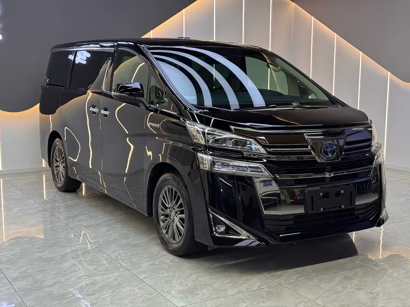 Toyota Vellfire 2021 2020 Twin Engine 2.5L HV Premium Edition