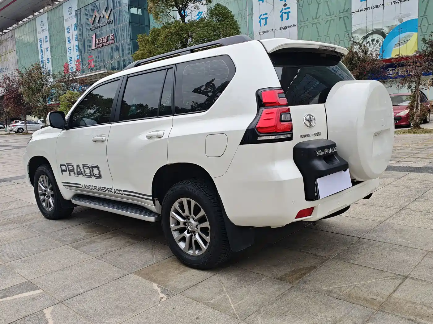 Toyota Prado 2018 3.5L Automatic TX-L Rear-mounted Spare Tire фото 4