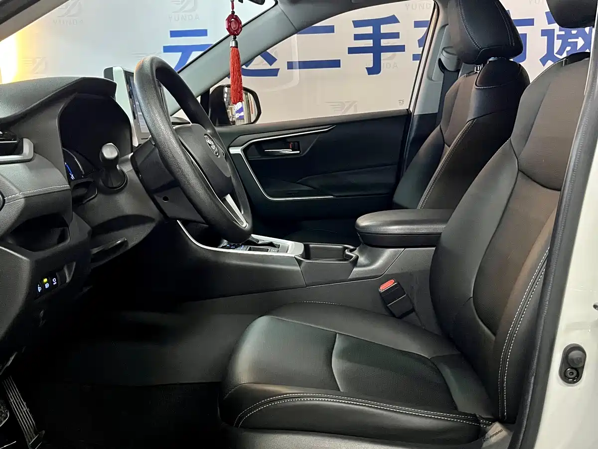 Toyota RAV4 Rongfang 2020 Hybrid 2.5L E-CVT 2WD Elite Edition фото 10