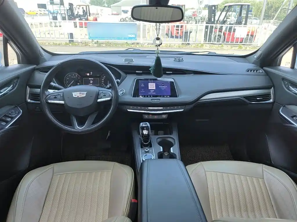 Cadillac XT4 2018 28T FWD Leading Edition фото 10