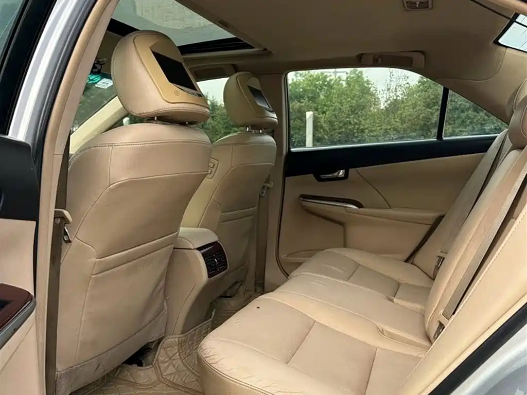 Toyota Camry 2012 2.5G Luxury Edition фото 7