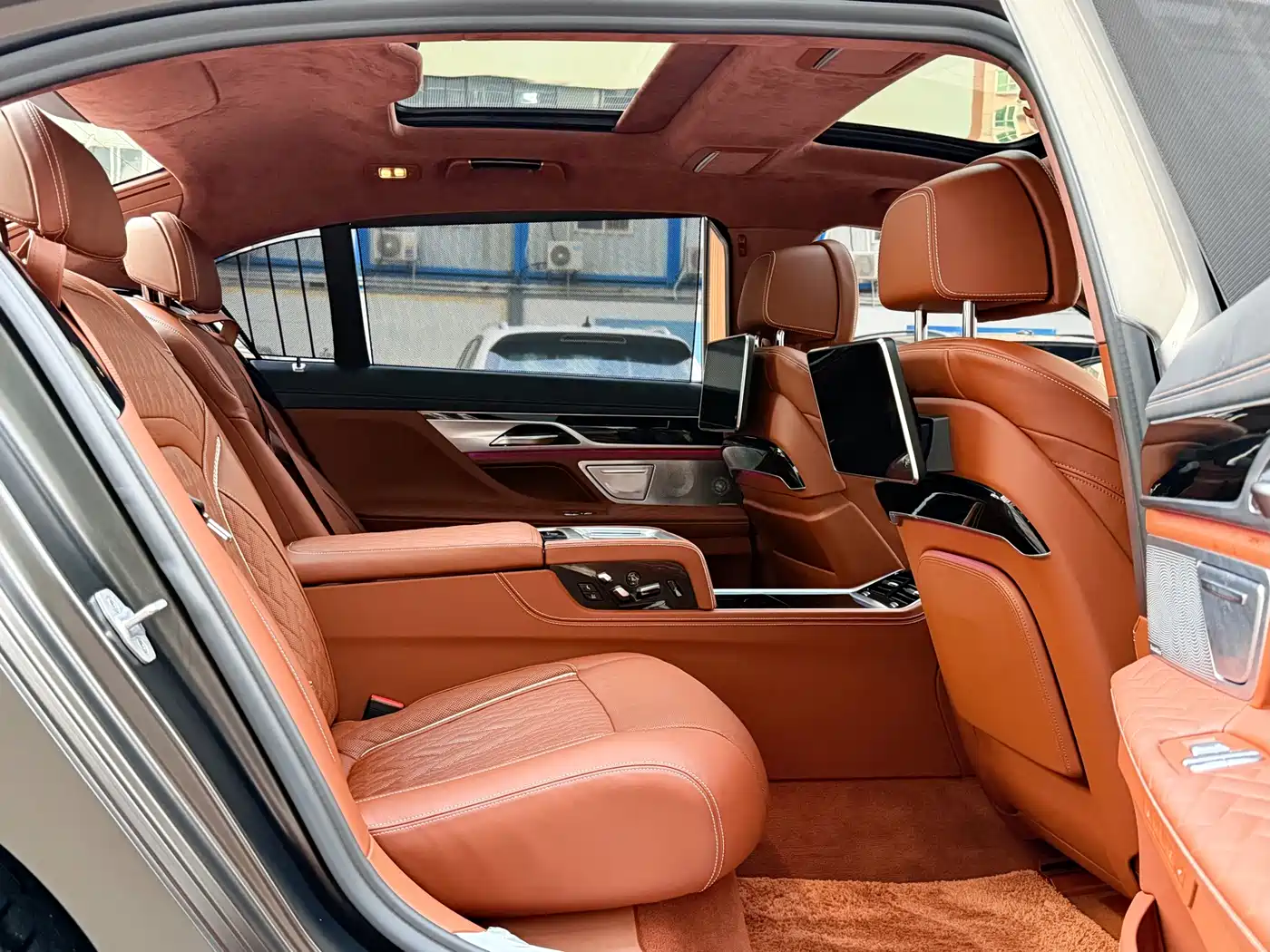 BMW 7 Series 2019 M760Li xDrive V12 Sport Package фото 15