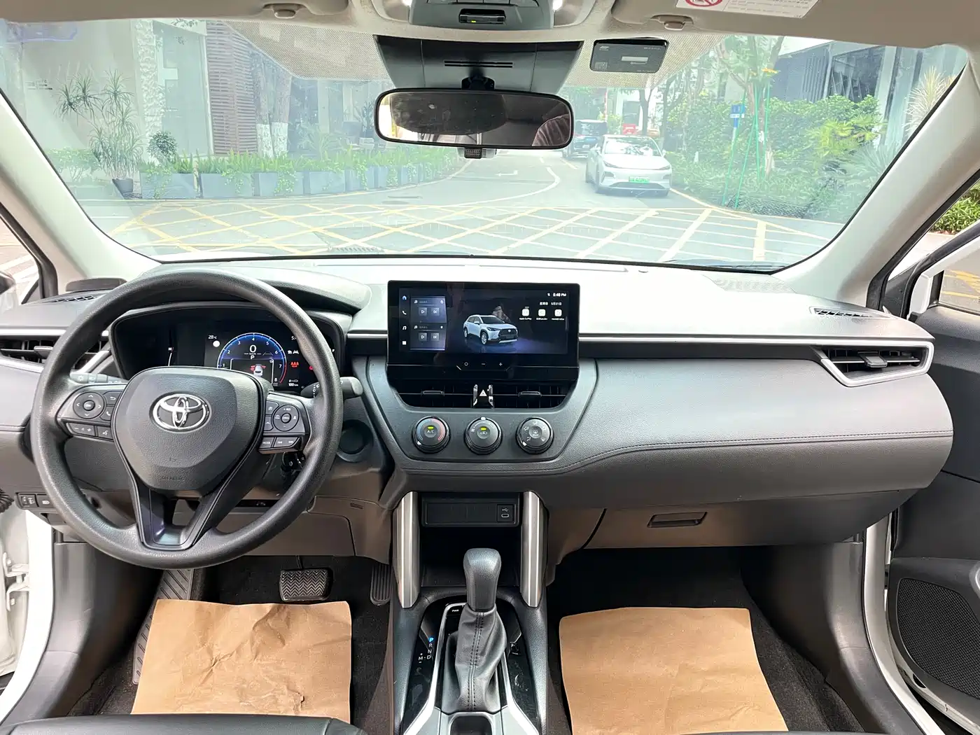 Toyota Corolla Cross 2023 2.0L Pioneer Edition фото 7
