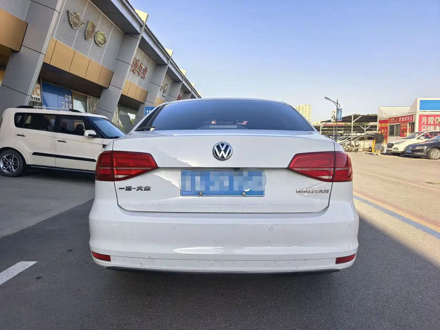 Volkswagen Sagitar 2017 1.6L Automatic Comfort фото 5