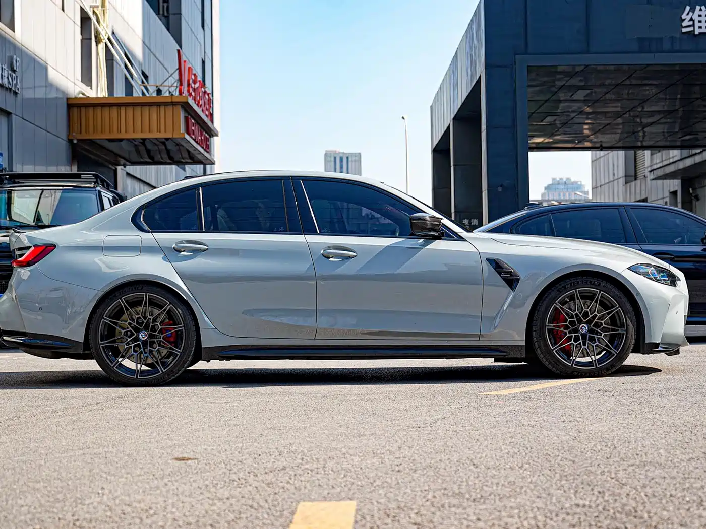 BMW M3 2023 M3 Sedan M xDrive Thunder Edition фото 8